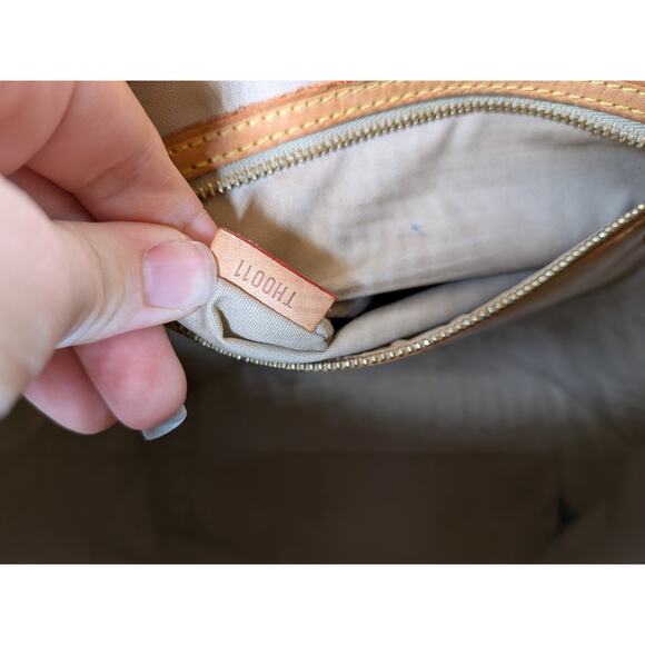 Louis Vuitton Tall Rectangular Black Patent Leather Bag with Leather Straps - Picture 9 of 14